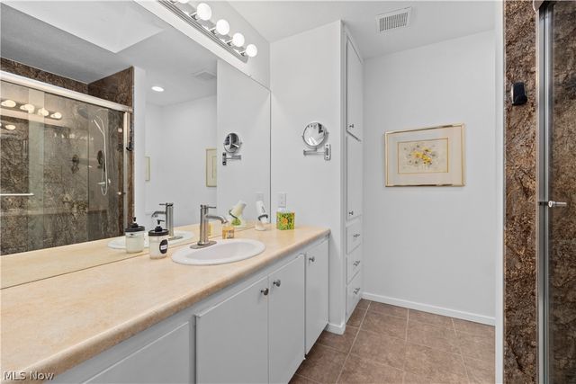 33112 Cedar Branch Circle, North Ridgeville, OH 44039