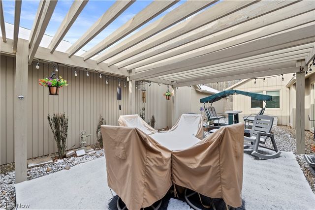 33112 Cedar Branch Circle, North Ridgeville, OH 44039