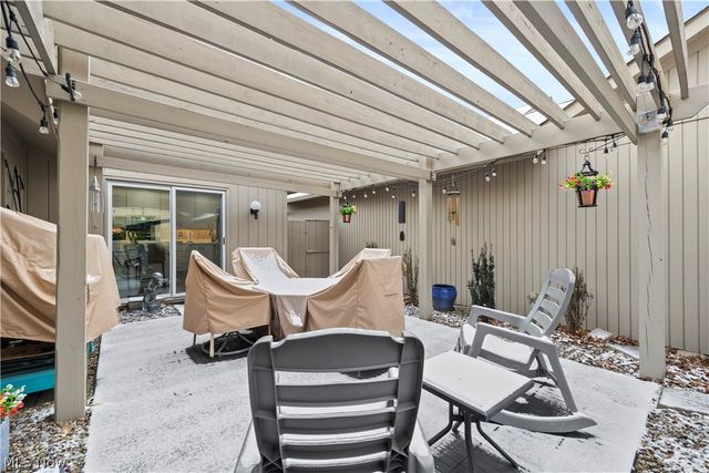 33112 Cedar Branch Circle, North Ridgeville, OH 44039