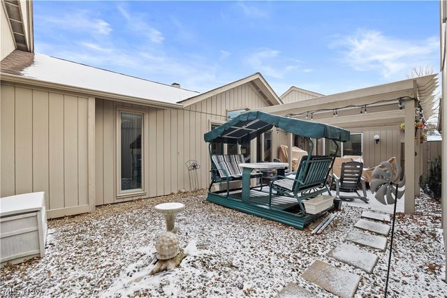 33112 Cedar Branch Circle, North Ridgeville, OH 44039