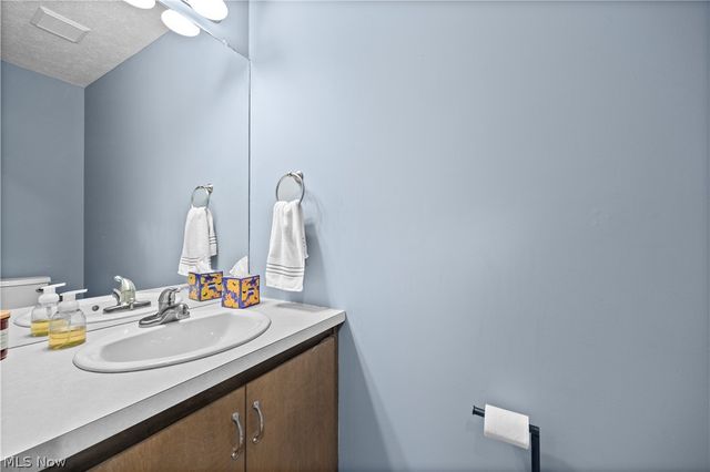 33112 Cedar Branch Circle, North Ridgeville, OH 44039