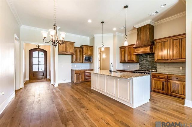 12186 Deventer Dr, Geismar, LA 70734
