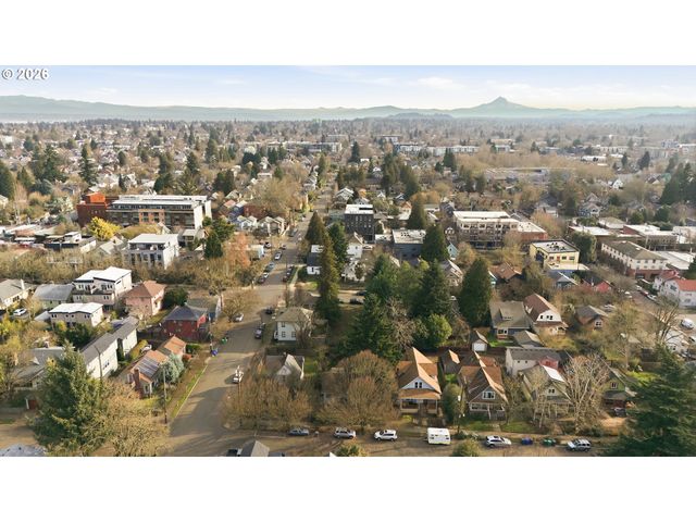 4066 N MISSOURI Ave, Portland, OR 97227