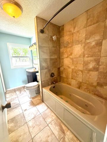 2708 Noble Drive, Jonesboro, AR 72401