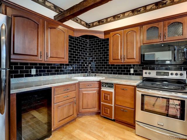 6 Bart Bull Road, Middletown, NY 10941