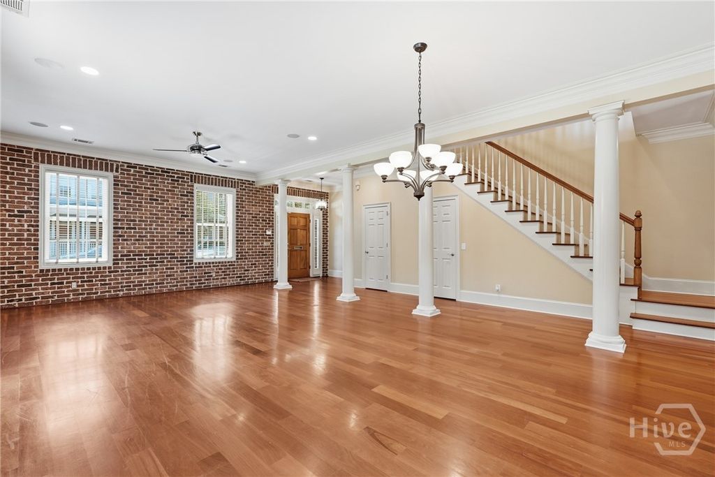 Image 11 of property listing at 464 Montgomery Street, Savannah, GA 31401