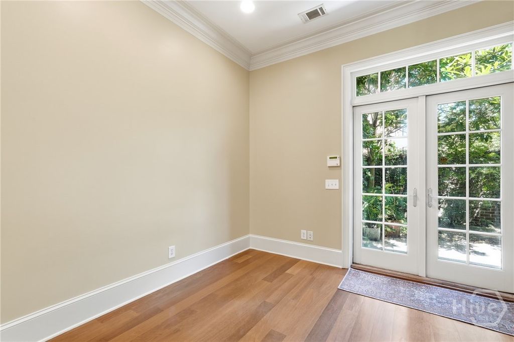 Image 19 of property listing at 464 Montgomery Street, Savannah, GA 31401