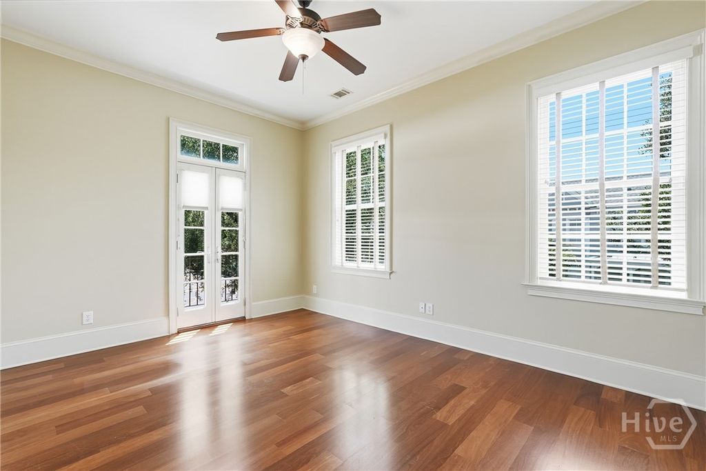 Image 20 of property listing at 464 Montgomery Street, Savannah, GA 31401