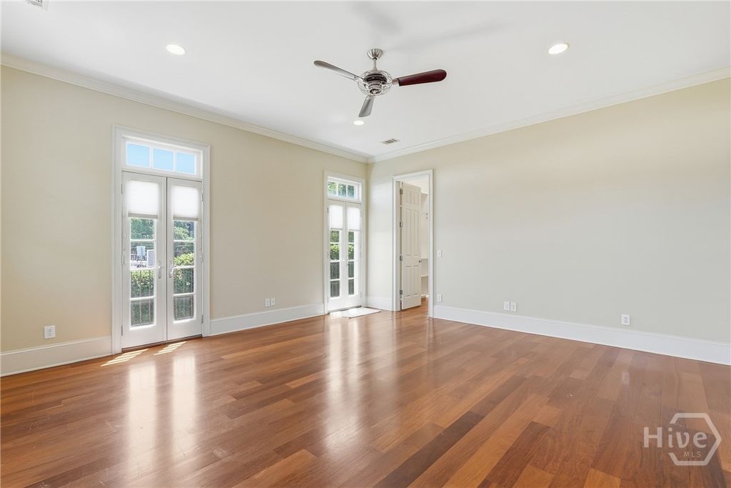 Image 27 of property listing at 464 Montgomery Street, Savannah, GA 31401