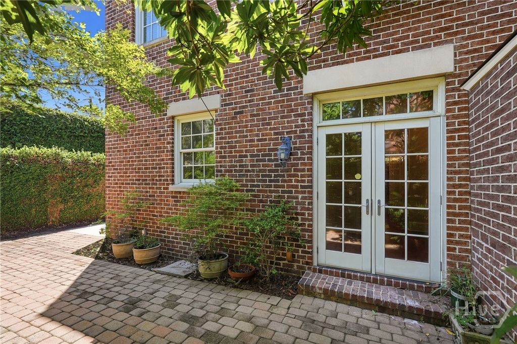Image 33 of property listing at 464 Montgomery Street, Savannah, GA 31401