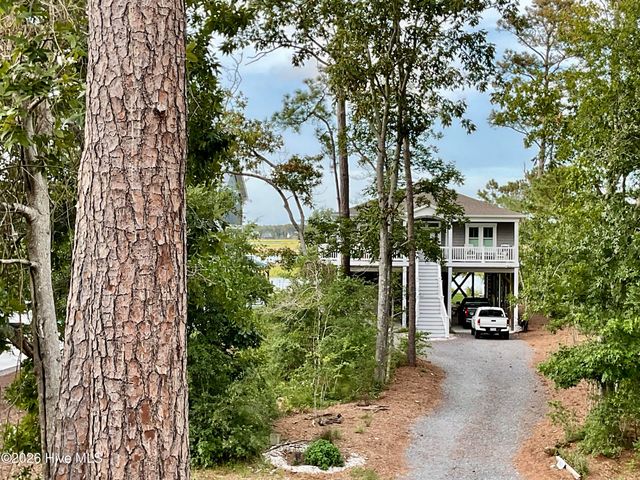 5605 E Yacht Drive, Oak Island, NC 28465