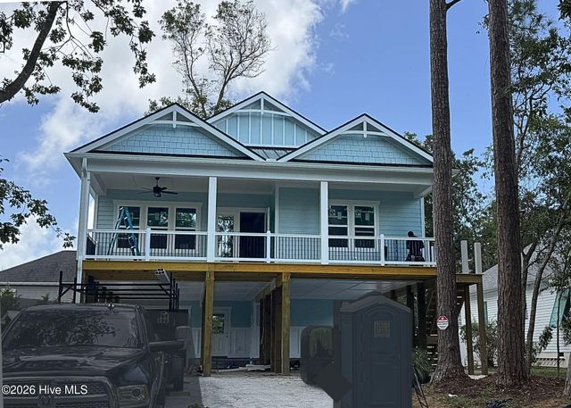 5605 E Yacht Drive, Oak Island, NC 28465