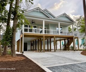 5605 E Yacht Drive, Oak Island, NC 28465
