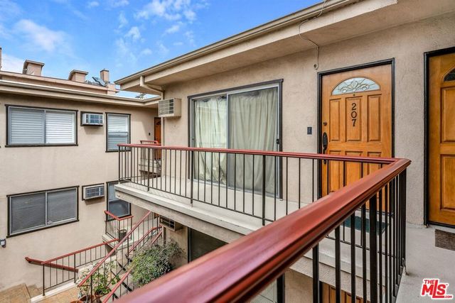 1730 Camden Avenue 207, Los Angeles, CA 90025
