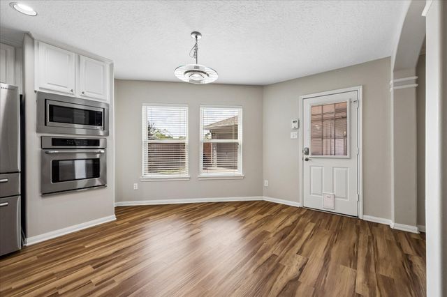 2110 Barrington Pointe Drive, League City, TX 77573