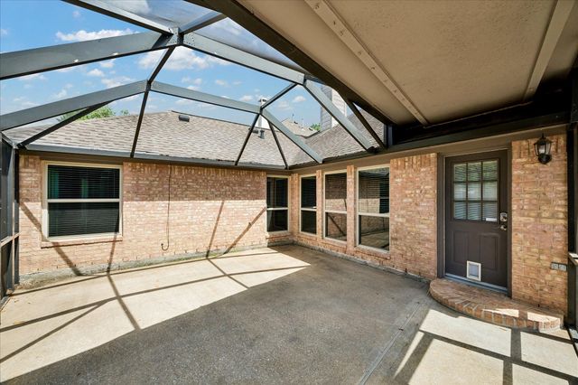 2110 Barrington Pointe Drive, League City, TX 77573