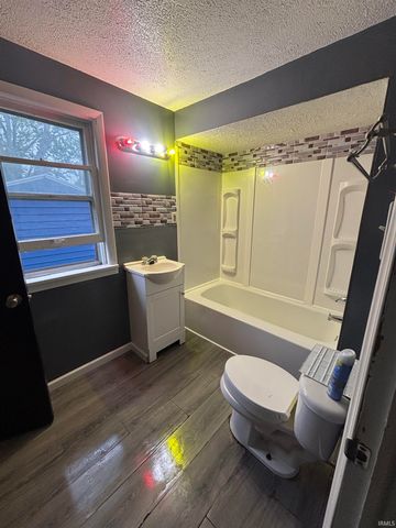 502 S 32nd Street, South Bend, IN 46615