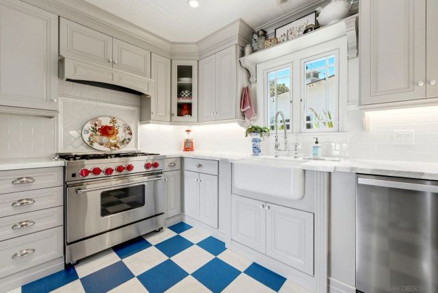 2254 Del Mar Heights Rd, Del Mar, CA 92014