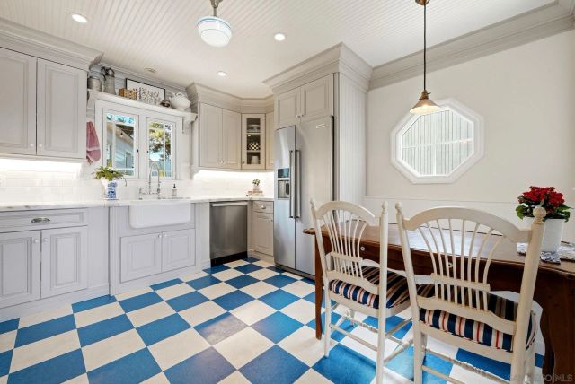 2254 Del Mar Heights Rd, Del Mar, CA 92014