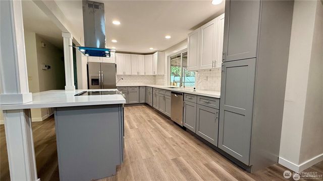 13676 197th Avenue SE, Renton, WA 98059