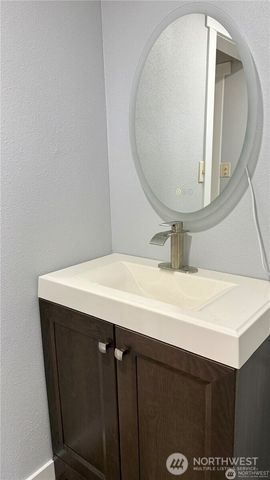 13676 197th Avenue SE, Renton, WA 98059