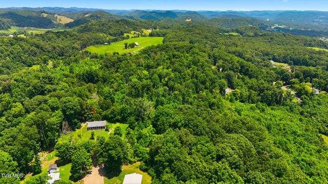 484 Carousel Pvt Drive, Kingsport, TN 37660