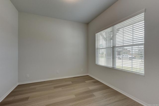 152 Yale St, Seguin, TX 78155