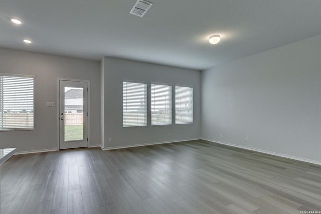 152 Yale St, Seguin, TX 78155
