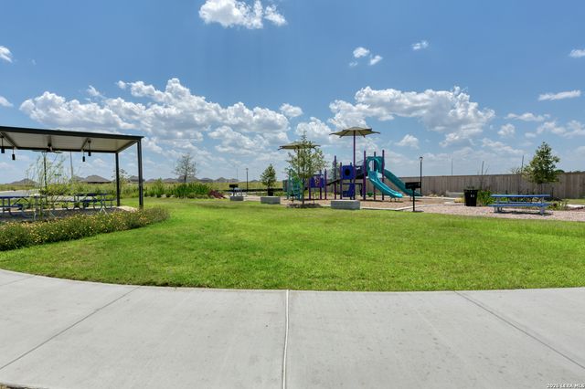 152 Yale St, Seguin, TX 78155