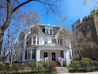 1502 E Royall PLACE #1504, Milwaukee, WI 53202