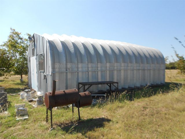 377 Crooked RD, Dale, TX 78616