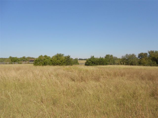 377 Crooked RD, Dale, TX 78616