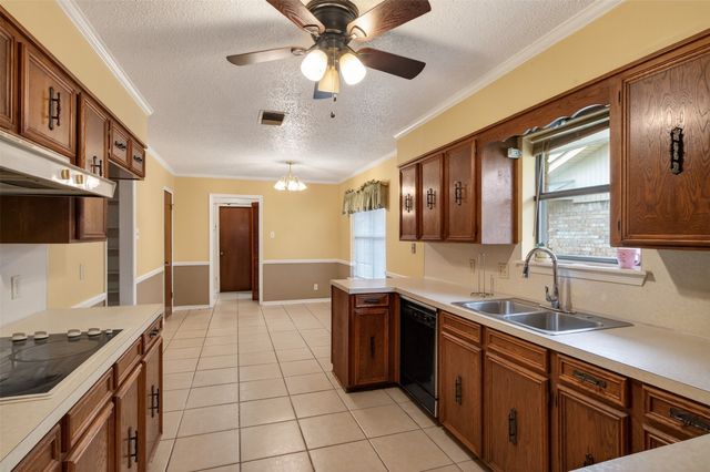 2422 Somersworth Drive, Shreveport, LA 71118