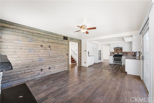 2145 W Avenue P8, Palmdale, CA 93551