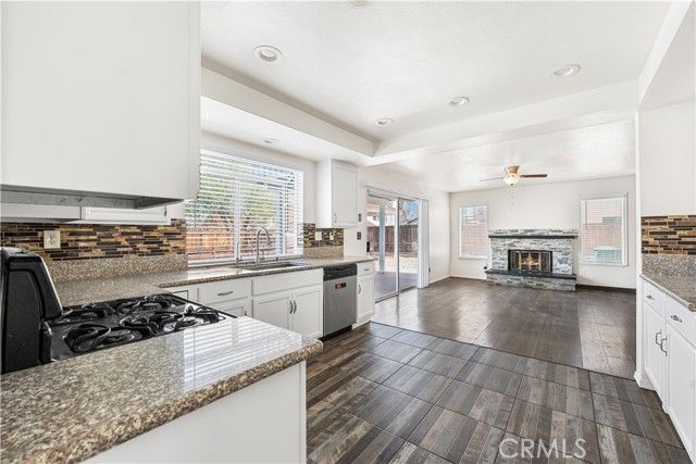 2145 W Avenue P8, Palmdale, CA 93551