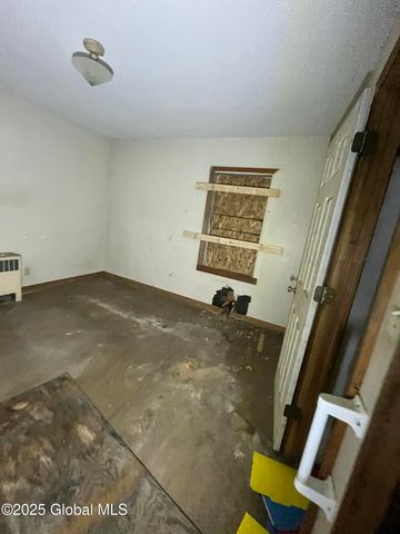 434 N Greenbush Road, North Greenbush, NY 12144