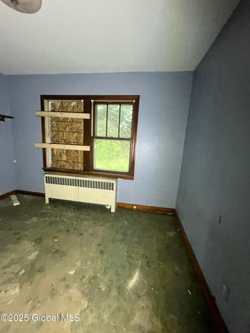 434 N Greenbush Road, North Greenbush, NY 12144