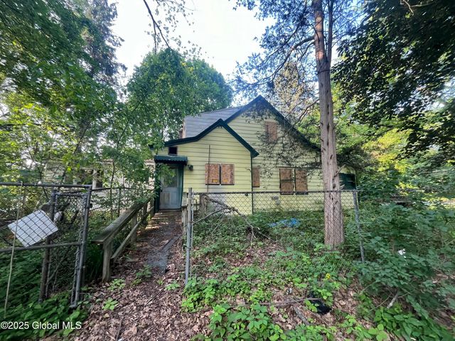 434 N Greenbush Road, North Greenbush, NY 12144