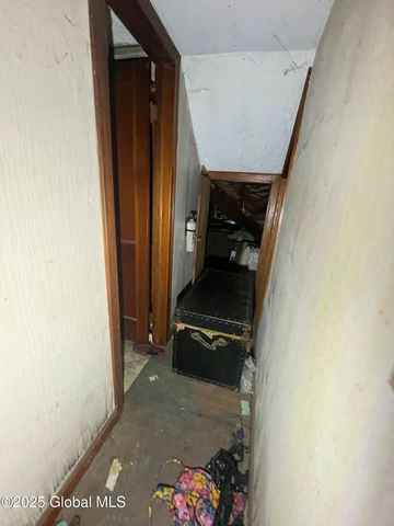 434 N Greenbush Road, North Greenbush, NY 12144