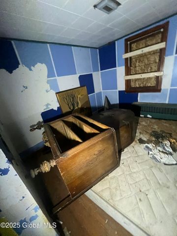 434 N Greenbush Road, North Greenbush, NY 12144