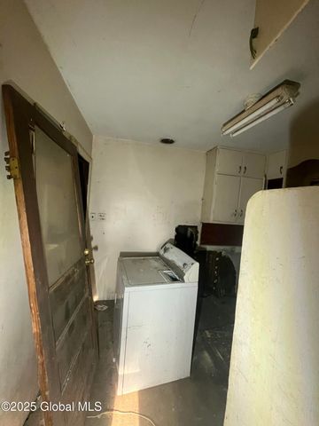 434 N Greenbush Road, North Greenbush, NY 12144