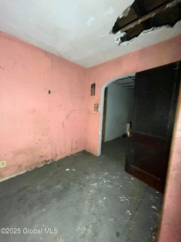 434 N Greenbush Road, North Greenbush, NY 12144