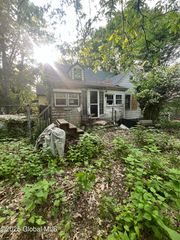 434 N Greenbush Road, North Greenbush, NY 12144