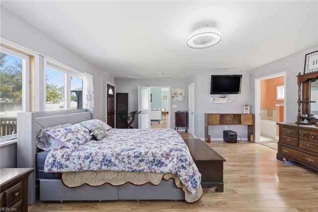 7 Freeman DR, Poquoson, VA 23662