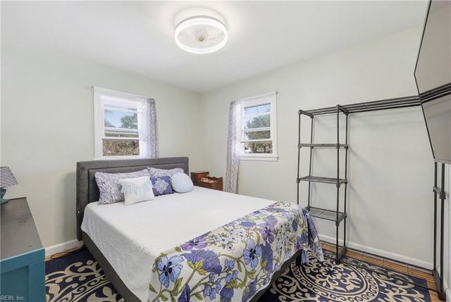 7 Freeman DR, Poquoson, VA 23662