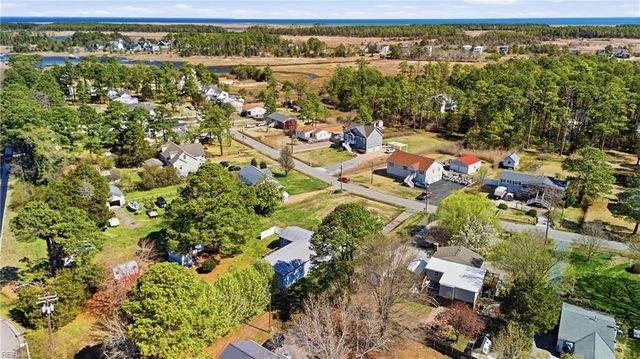 7 Freeman DR, Poquoson, VA 23662