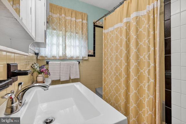 528 LEE ANN RD, Cherry Hill, NJ 08034
