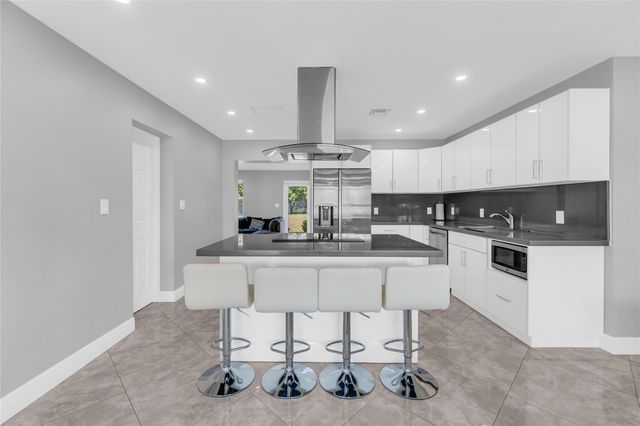 4651 SW 19th Street, Fort Lauderdale, FL 33317