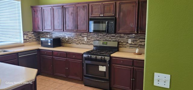 1929 Picasso Way, Stockton, CA 95206