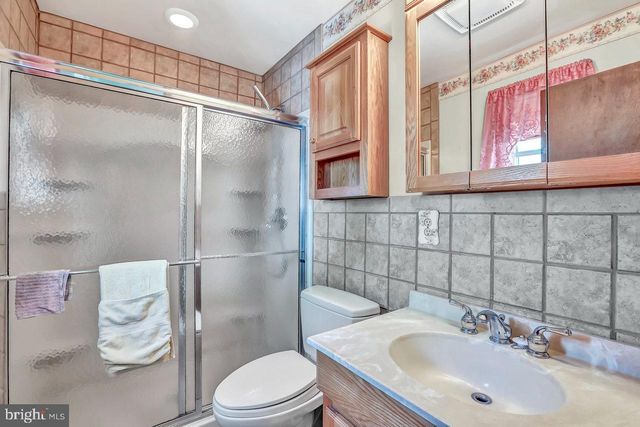 511 CHELTON AVE, Burlington, NJ 08016